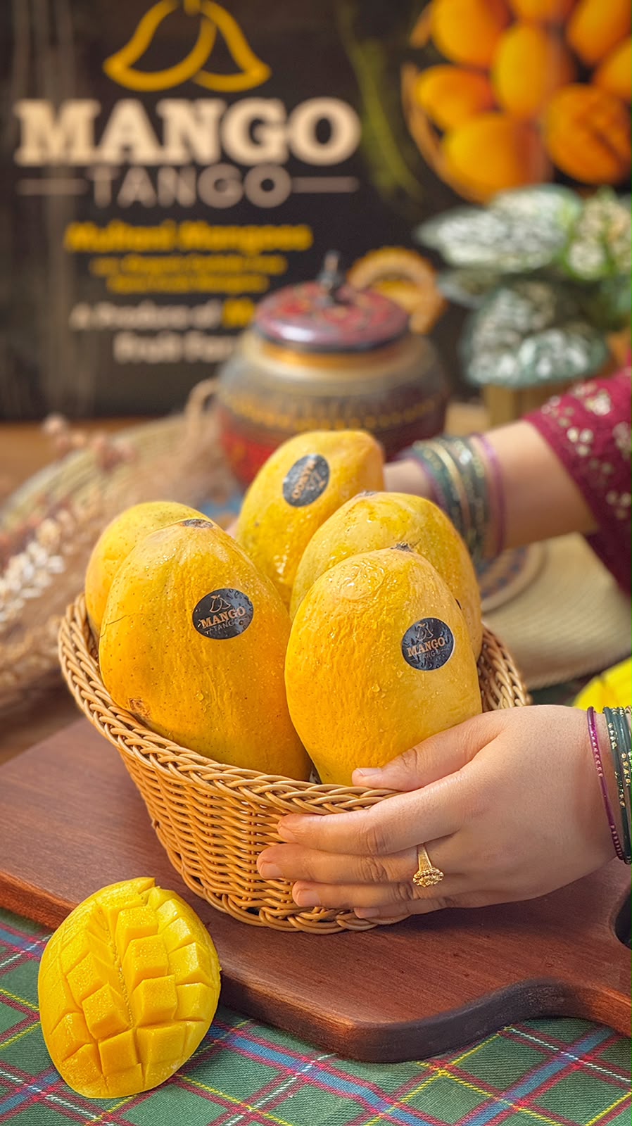 Premium Quality Sindhri Mangoes - Export Quality | Mango Tango